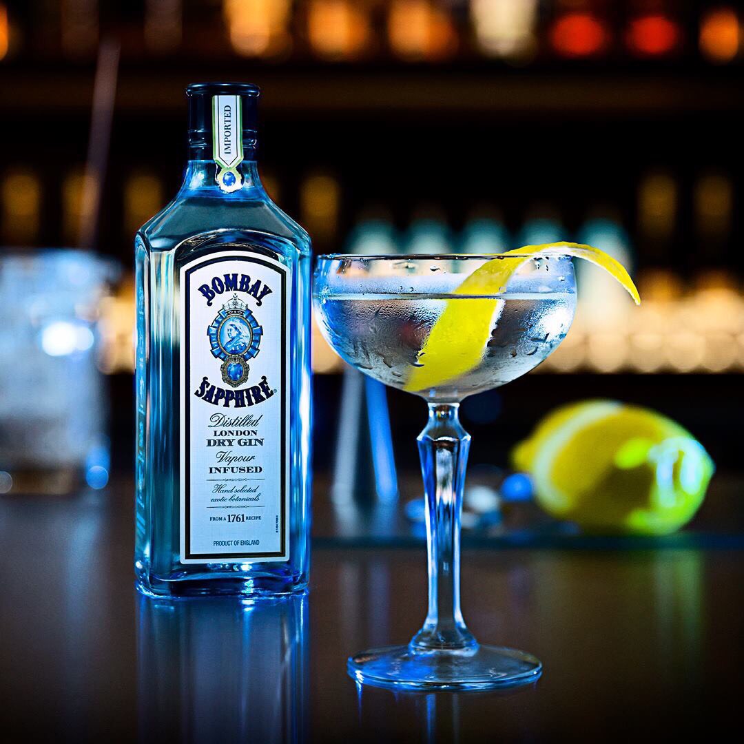 RƯỢU BOMBAY SAPPHIRE GIN (RƯỢU ANH) Công ty TNHH đầu tư Nga Hoàng RƯỢU BOMBAY SAPPHIRE GIN (RƯỢU ANH) Công ty TNHH đầu tư Nga Hoàng