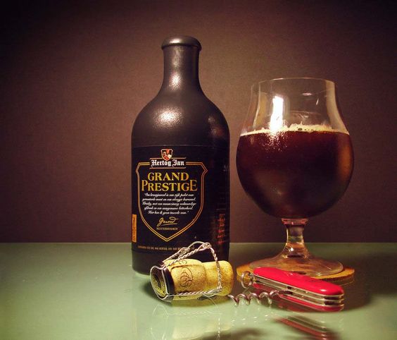 BIA SỨ HÀ LAN HERTOG JAN GRAND PRESTIGE 500ML
