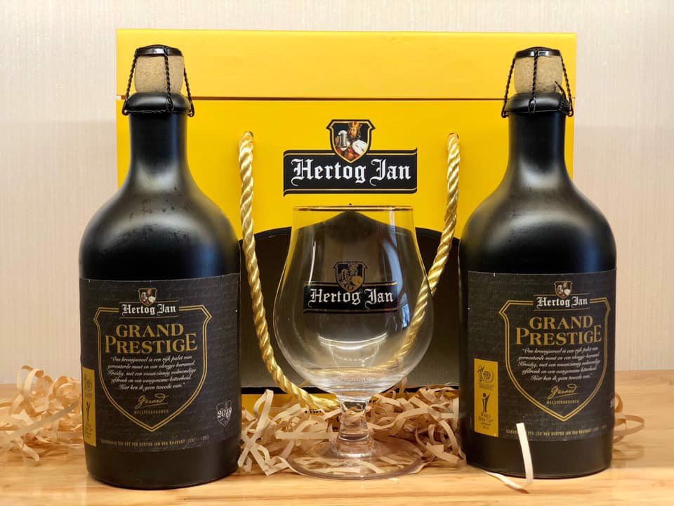 BIA SỨ HÀ LAN HERTOG JAN GRAND PRESTIGE 500ML