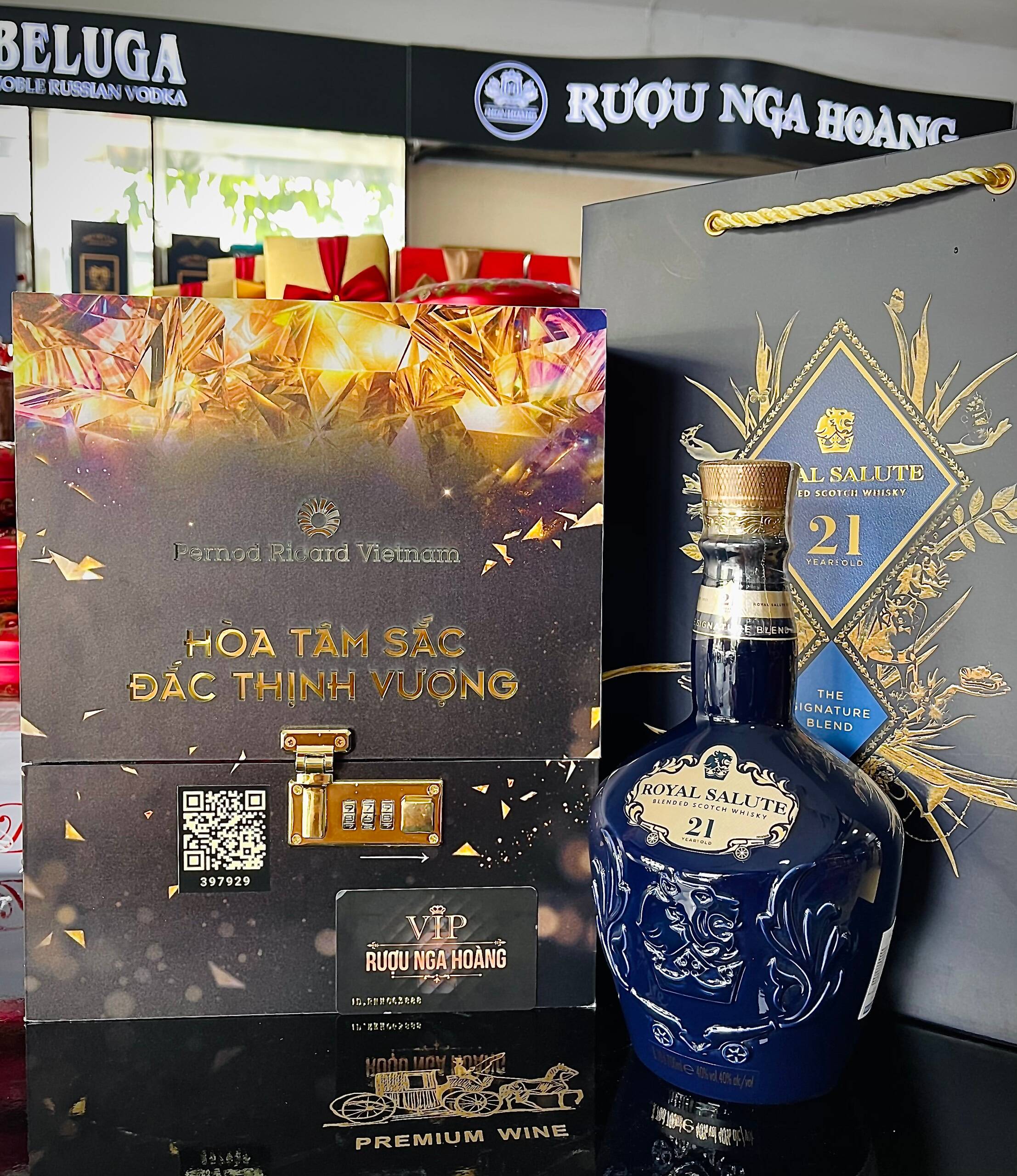 CHIVAS 21 NĂM - HỘP QUÀ TẾT 2022 BẢN ĐẶC BIỆT (Liên Hệ)