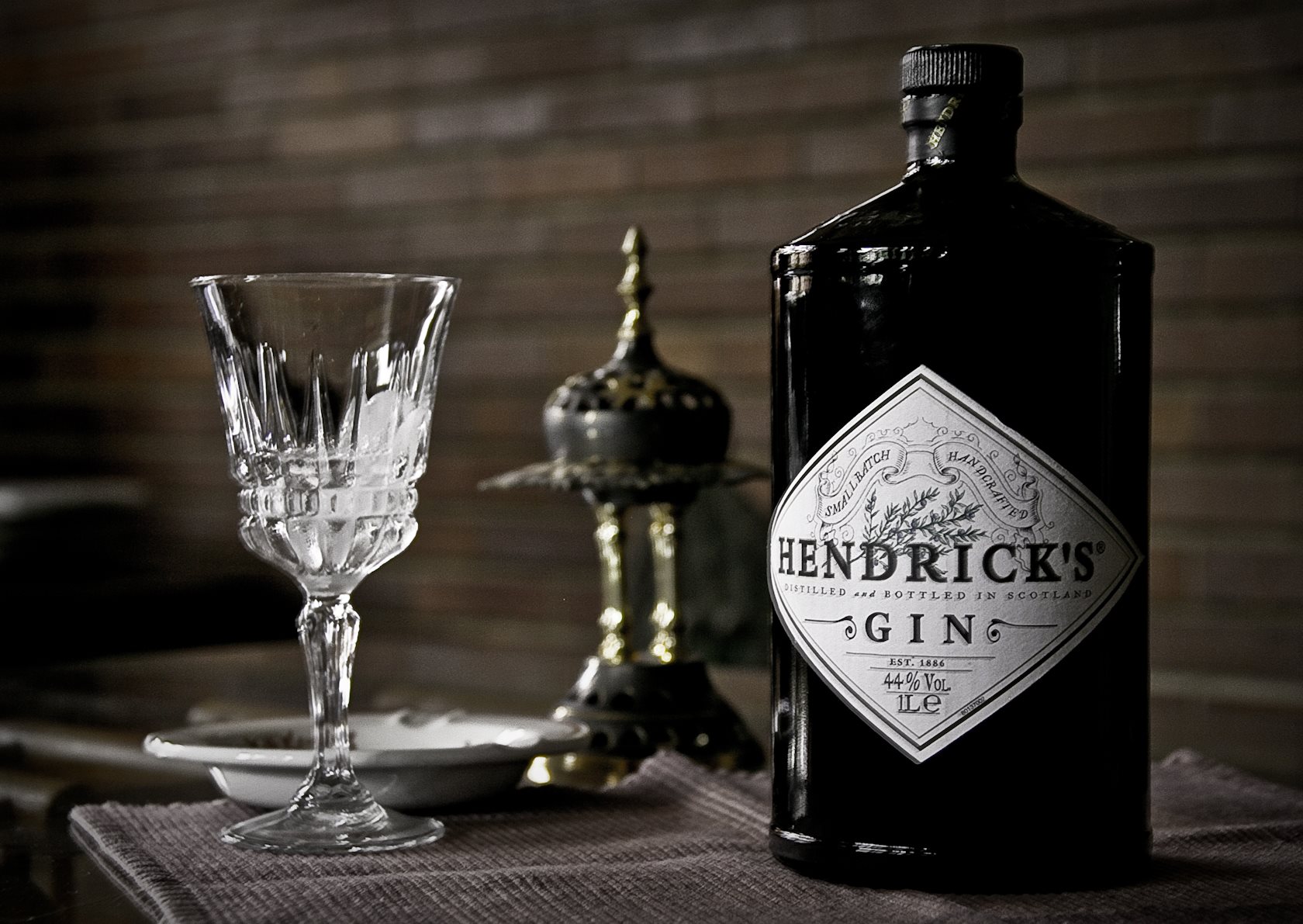 Rượu Gin Hendrick’s