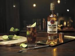 RƯỢU BACARDI VÀNG