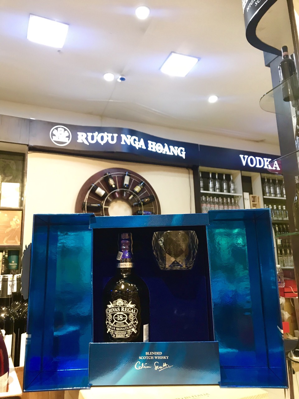 RƯỢU CHIVAS REGAL 18