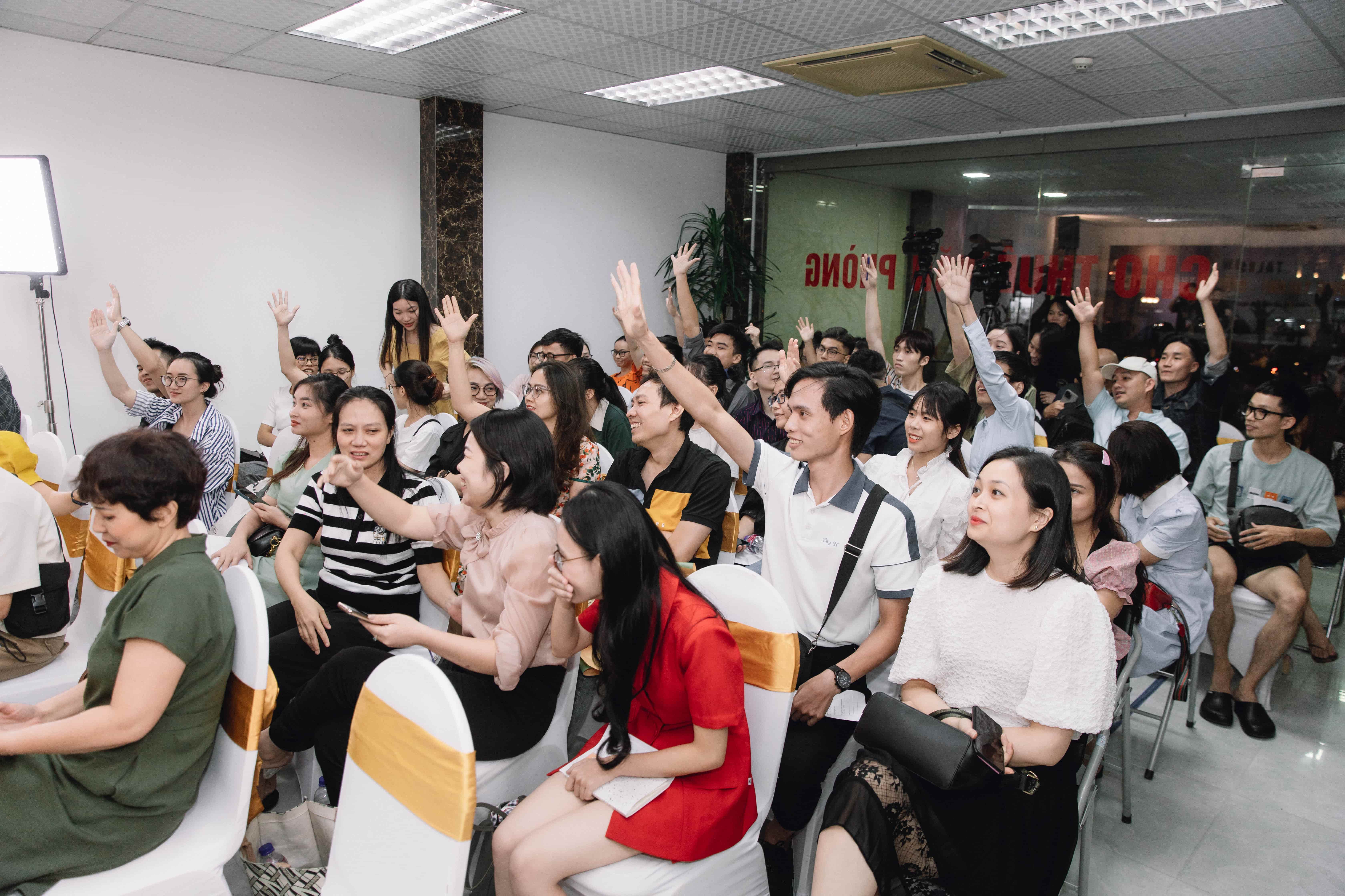 TALKSHOW CHIA SẺ VỀ NGHỀ VOICE TALENT – CƠ HỘI VÀ THÁCH THỨC TRONG THỜI ĐẠI “A.I”