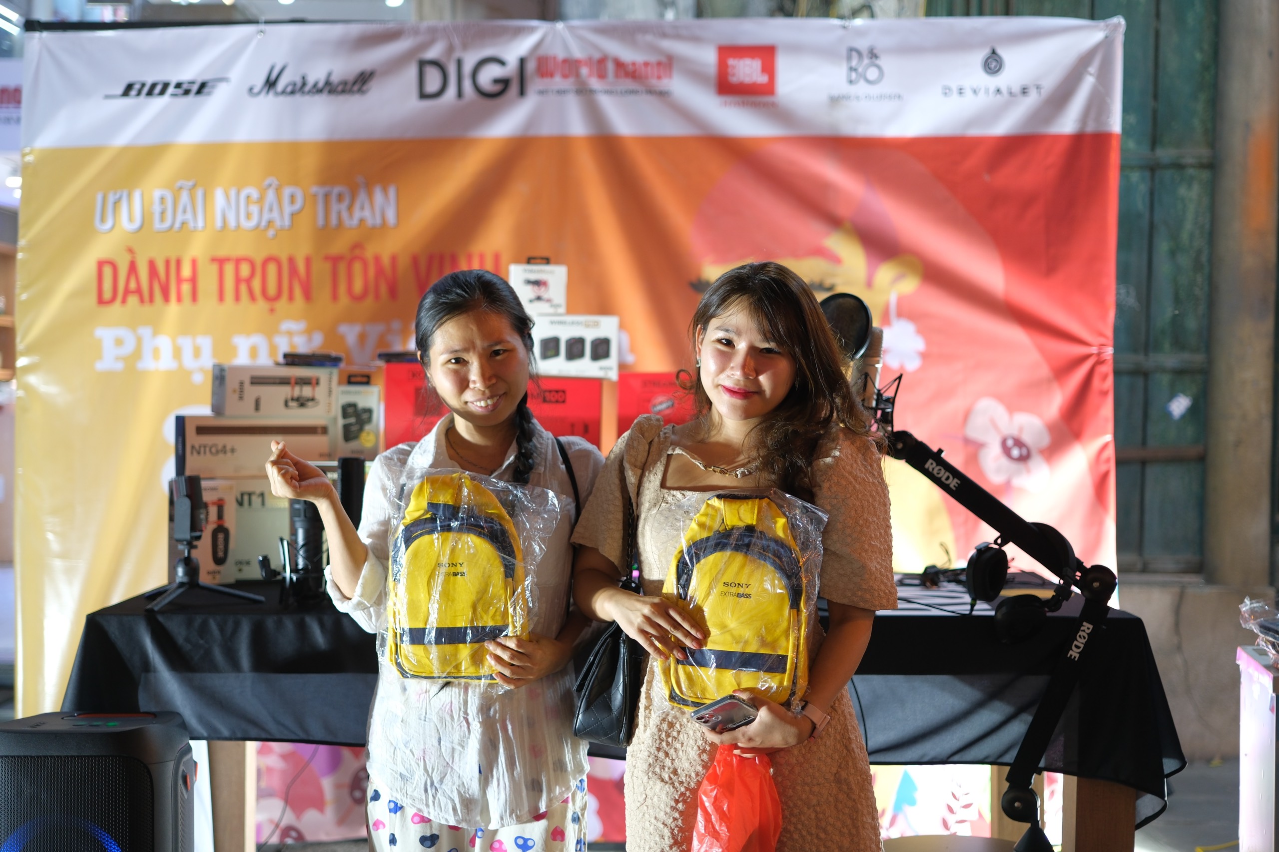 Chương trình đặc biệt - Chào mừng ngày Phụ Nữ Việt Nam 20.10.2023 | DigiWorld Hà Nội & RODE Việt Nam