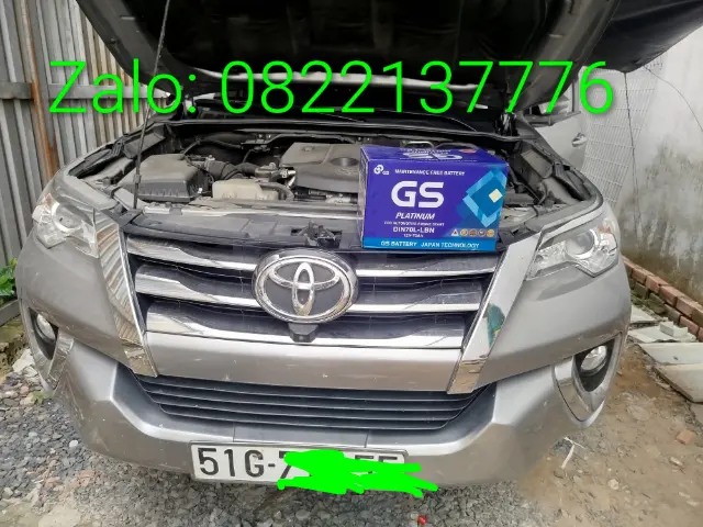 Thay bình ắc quy Varta cho xe Toyota Innova chính hãng