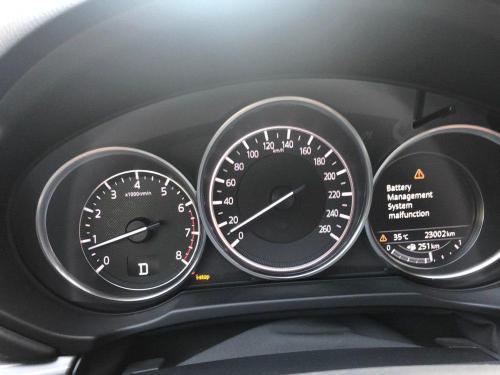 Cảnh báo lỗi Battery Management System Malfunction trên xe Mazda 3