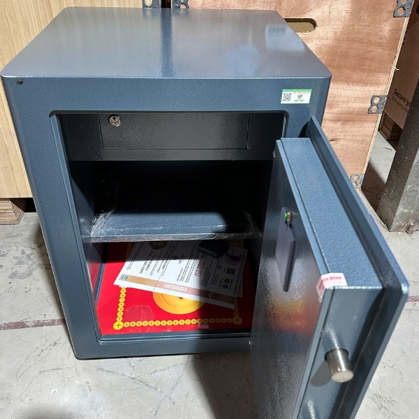 Nội thất Két sắt điện tử Việt Nhật VN-63AE điện tử màu xanh đẹp an toàn