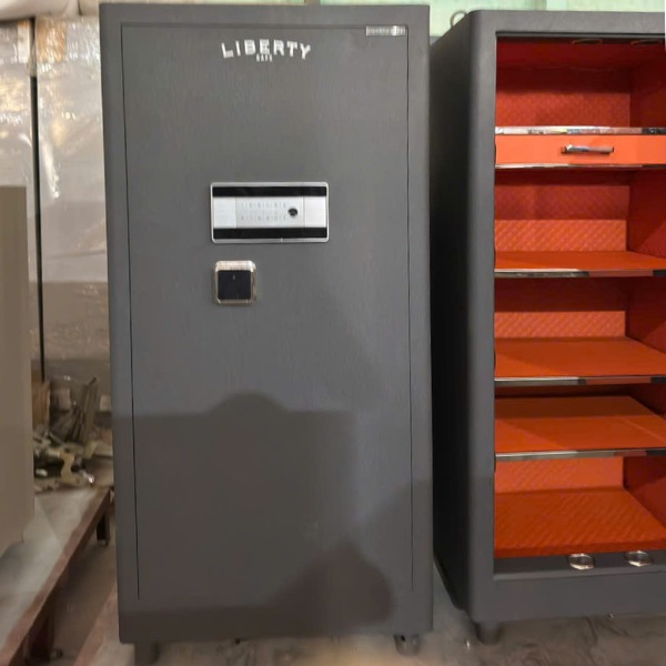 Két sắt Liberty LB1000S vân tay kết nối điện thoại loại to cỡ lớn cho gia đình văn phòng