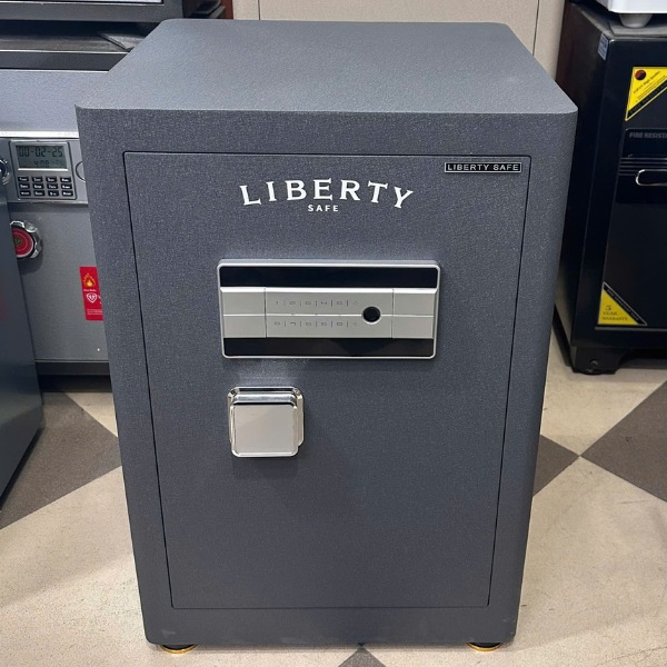 Két sắt thông minh Liberty LB68S nói không với bê tông và cát