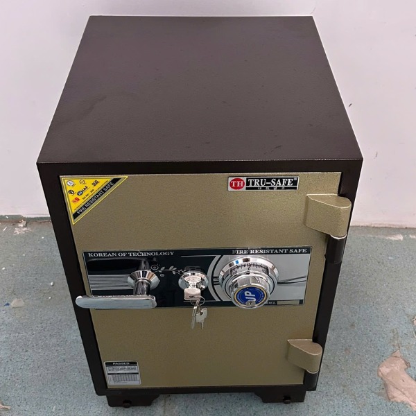 Két sắt Hàn Quốc Trusafe C100DM an toàn chống cháy cho gia đình và công ty