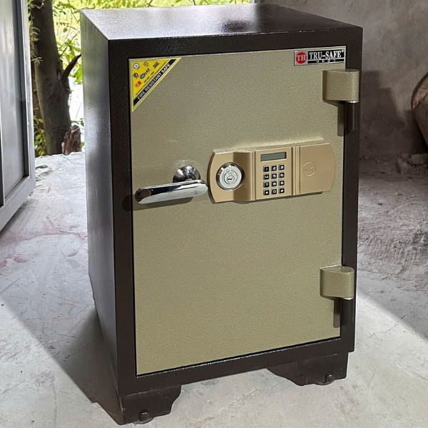 Két sắt hàn quốc Trusafe E100ĐT khóa điện tử chống cháy an toàn dễ sử dụng