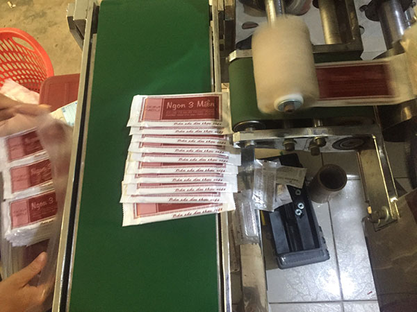 đóng gói khăn lạnh