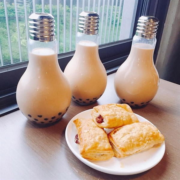 Mẫu ly trà sữa bóng đèn