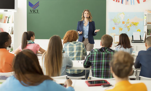 Máy trợ giảng cho lớp 30–50 học sinh | Nên chọn loại nào?