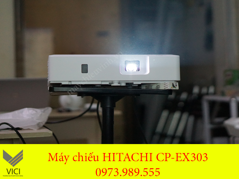 Giá máy chiếu hitachi ex303