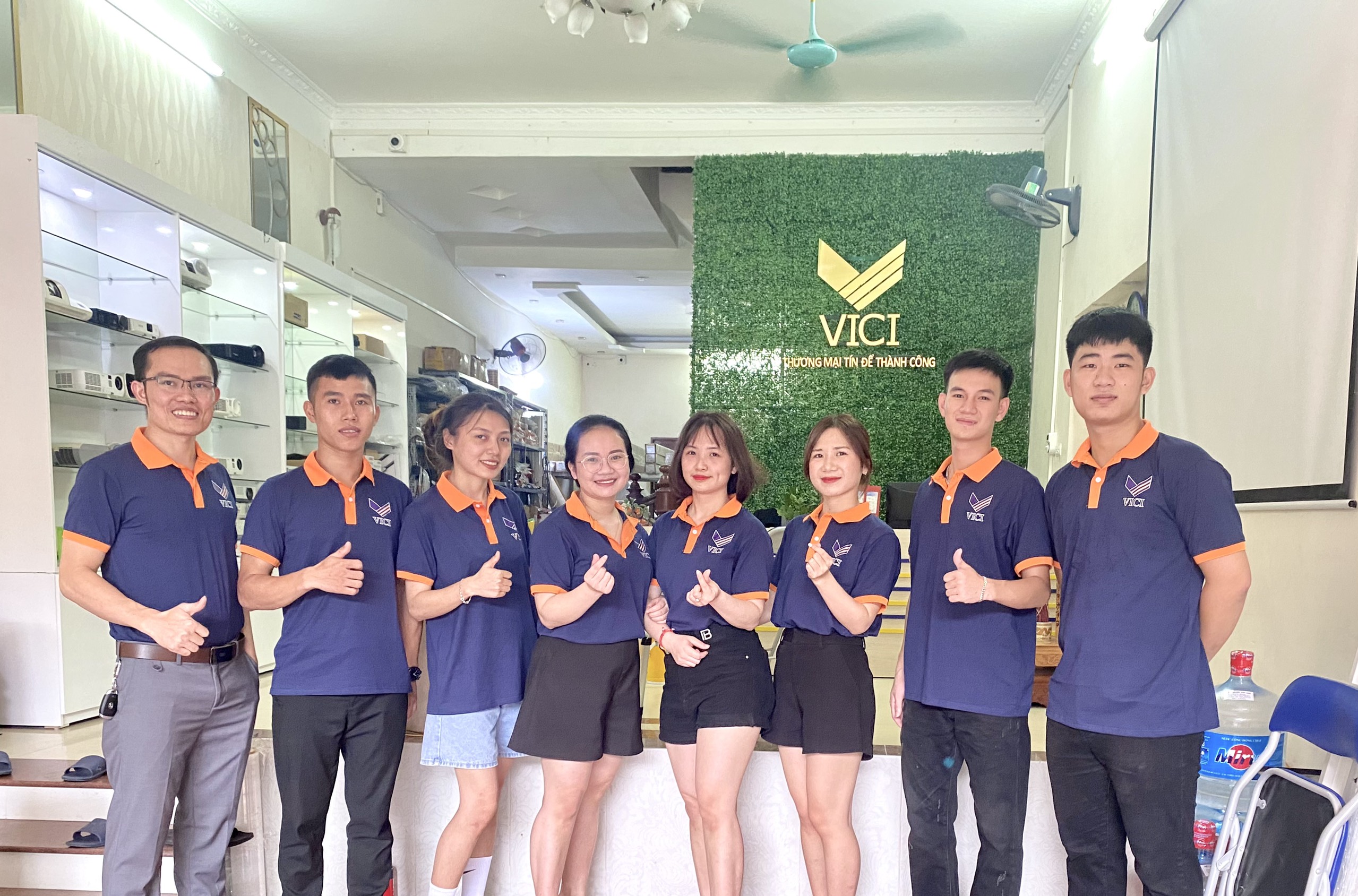 Sửa máy chiếu tại Vici