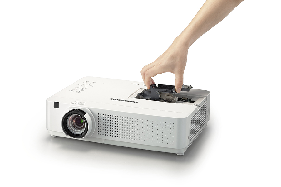Thay bóng đèn máy chiếu Panasonic PT BX40