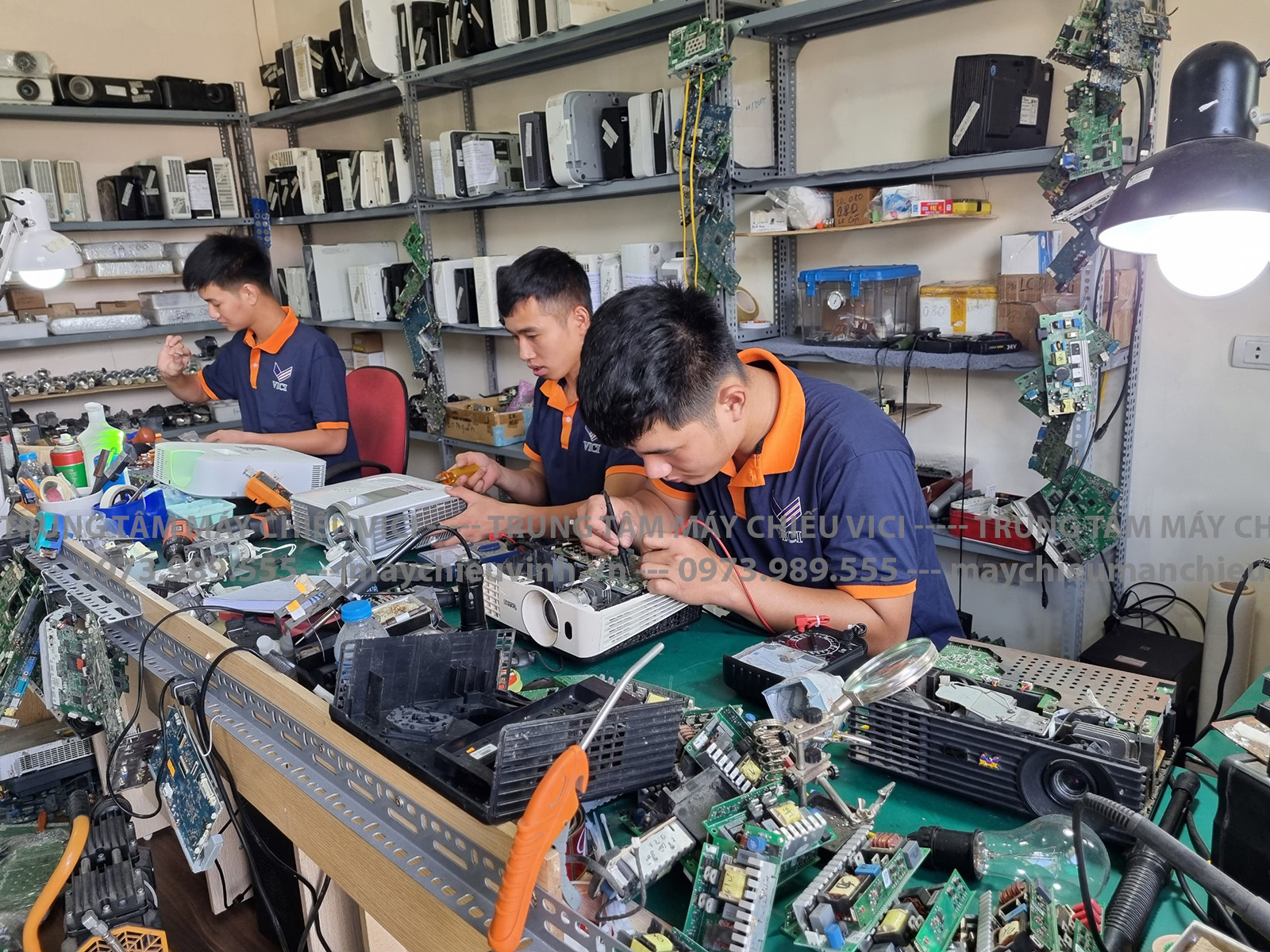 Sửa chữa máy chiếu giá rẻ