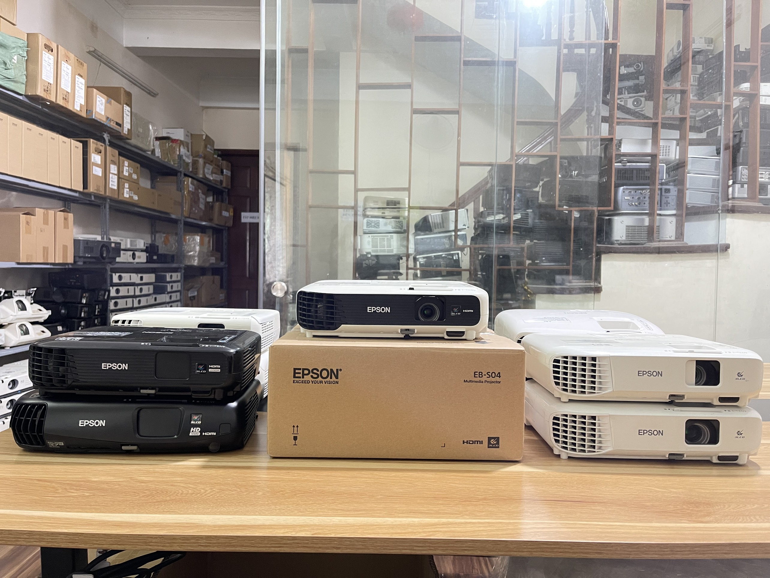 Máy chiếu cũ FullBox