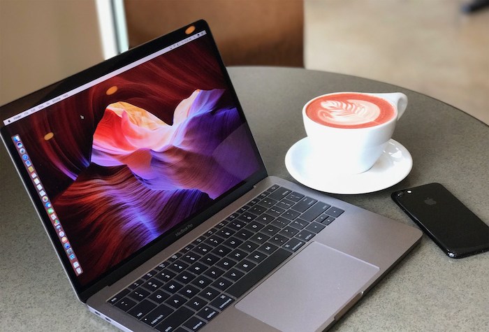 Macbook Pro 13 inch 2017 MPXT2 Gray giá tốt nhất tại 2T Mobile