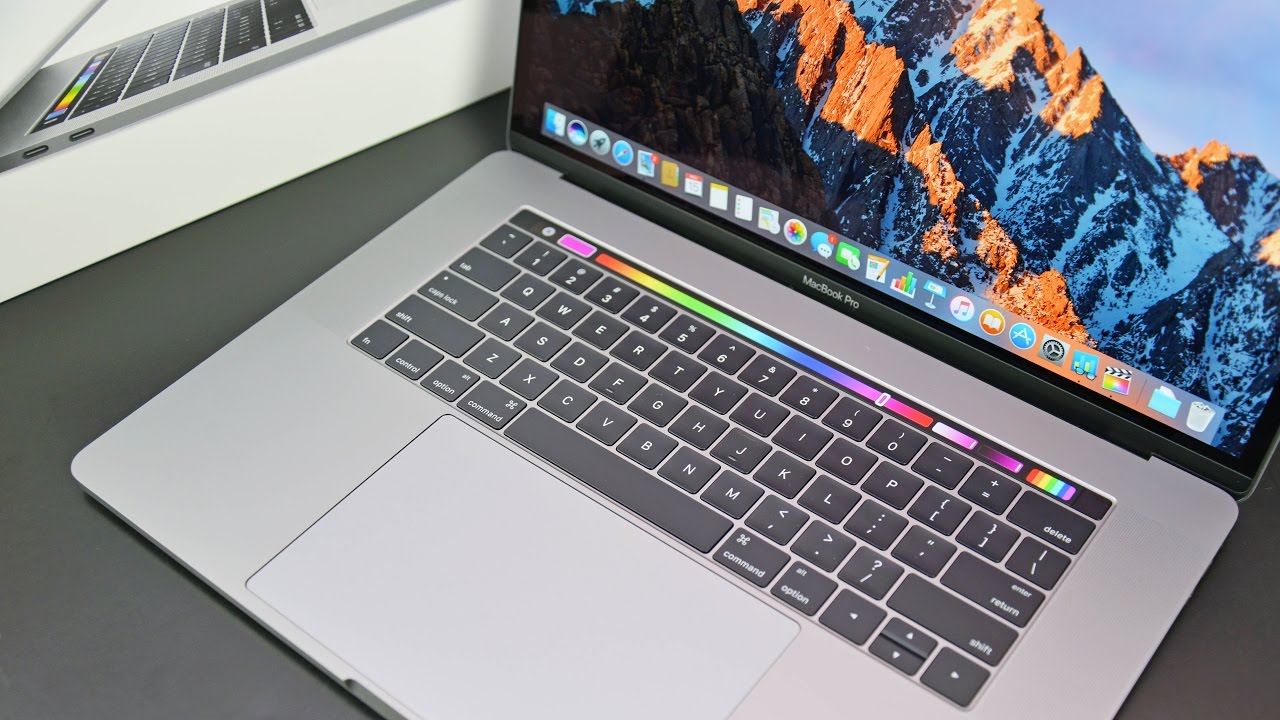 Macbook Pro 15 inch 2018 MR932 Gray giá tốt nhất tại 2T Mobile