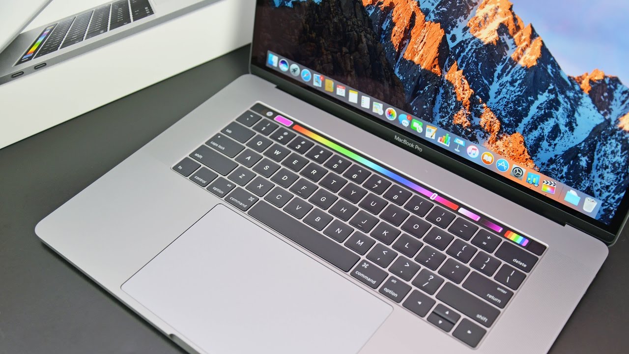 Macbook Pro 15 inch 2018 MR972 Silver giá tốt nhất tại 2T Mobile