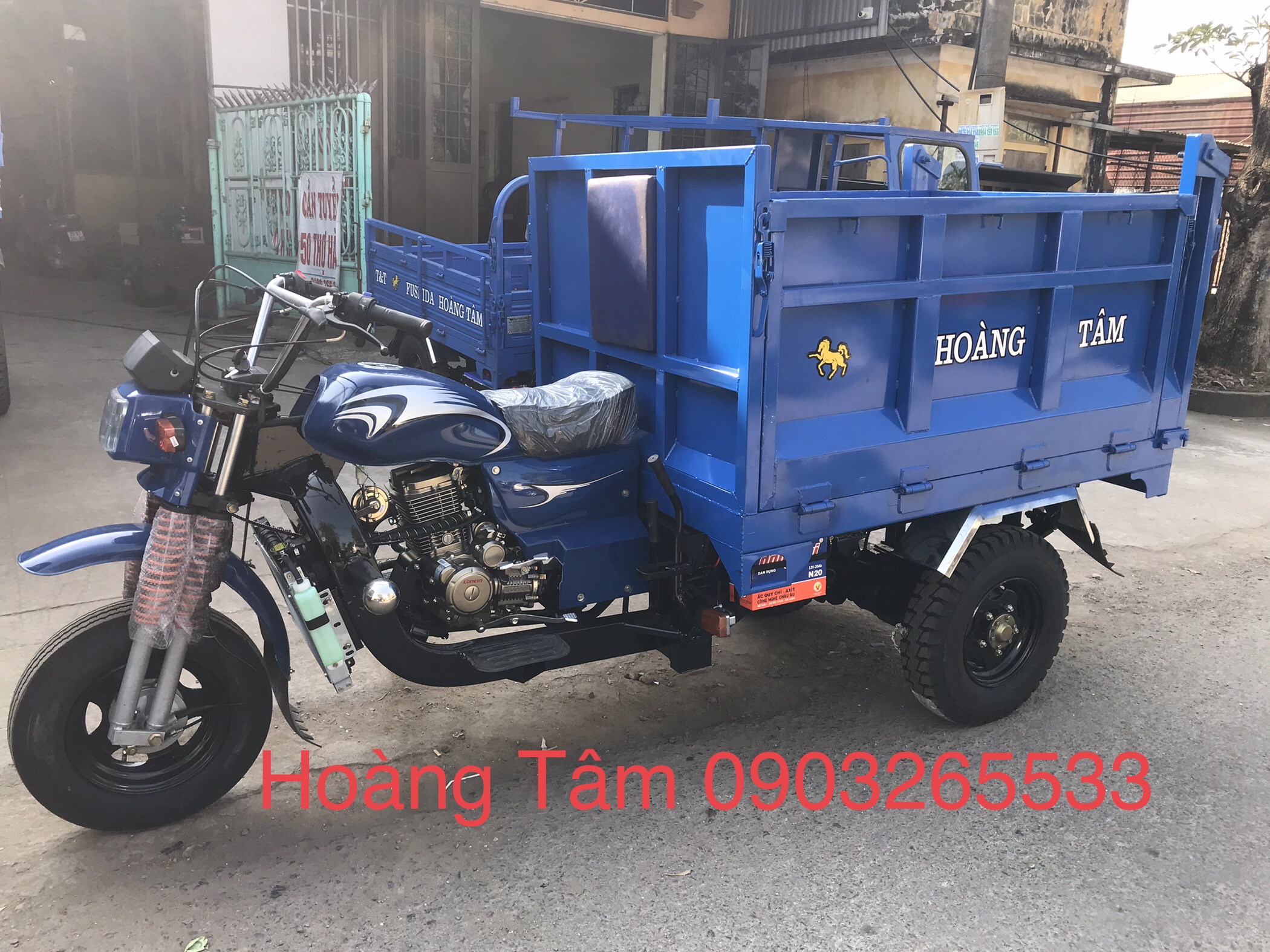 Giá xe 3 bánh chở hàng và địa chỉ bán xe ba bánh chở hàng HT Chuyên ...