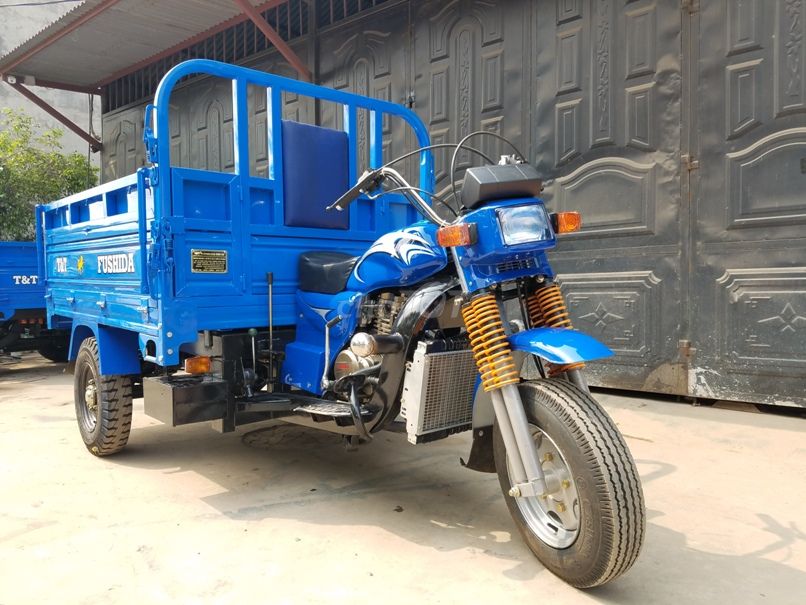 Giá xe 3 bánh chở hàng và địa chỉ bán xe ba bánh chở hàng HT Chuyên ...