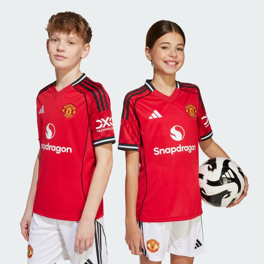 Áo jersey trẻ em bóng đá adidas sân nhà Manchester United 25/26 Unisex - JP3013