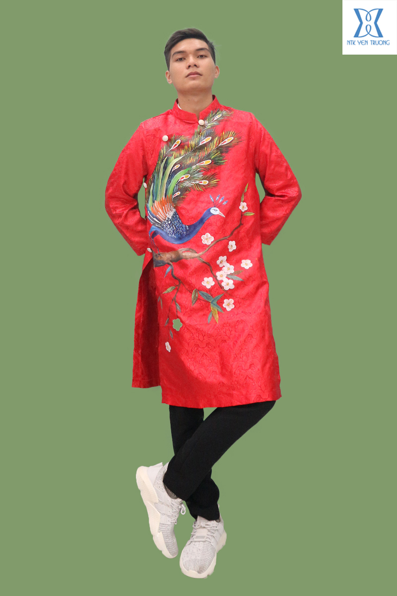 Áo dài cách tân nam đỏ vẽ tay hình chim công | Áo Dài Xuân Hằng Áo Dài Cách Tân Nam Đỏ Vẽ Tay Hình Chim Công | Áo Dài Xuân Hằng