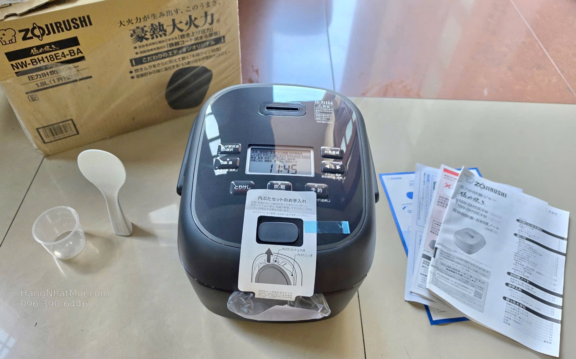 Zojirushi NW-BH18E4-BA – Ảnh thực tế nồi, thùng và phụ kiện của máy đang có sẵn.