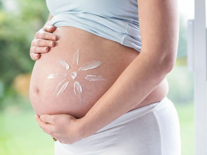 Chọn kem chống nắng cho bà bầu lành tính nhất | Medi Shyn Cosmetics