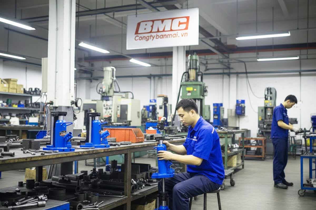 Kích chân thuỷ lực