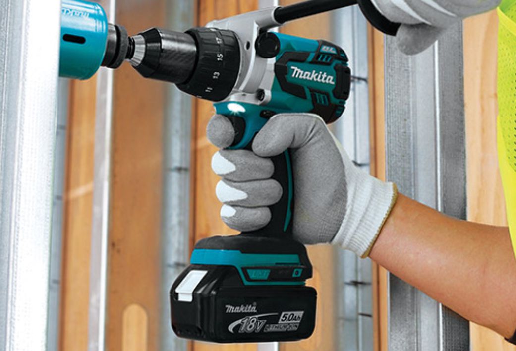 máy siết bu lông makita