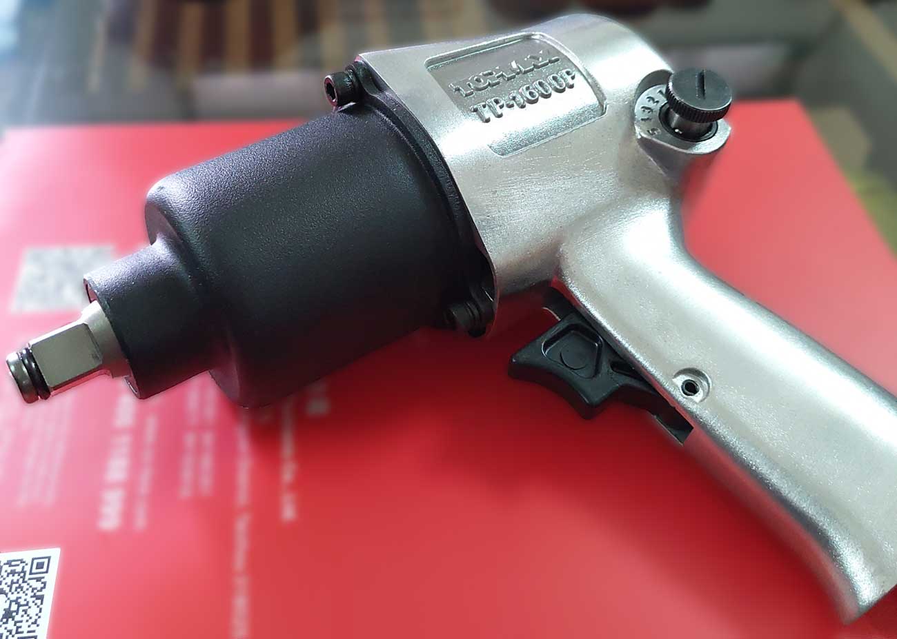 Súng bắn bu lông hơi  TP-1600P 1/2 inch Topmax