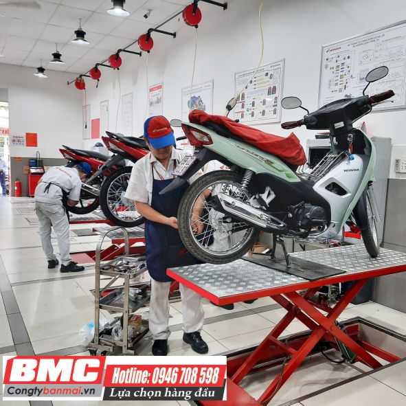 Bàn nâng xe máy lắp âm nền BM-250-A
