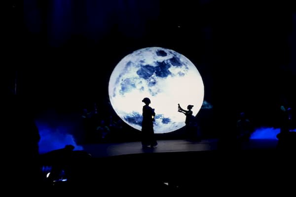 Du Ca show sản phẩm du lịch về đêm Nha Trang