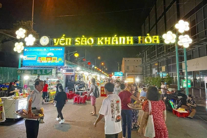 Chợ Đêm Nha Trang: Trải nghiệm và lưu ý