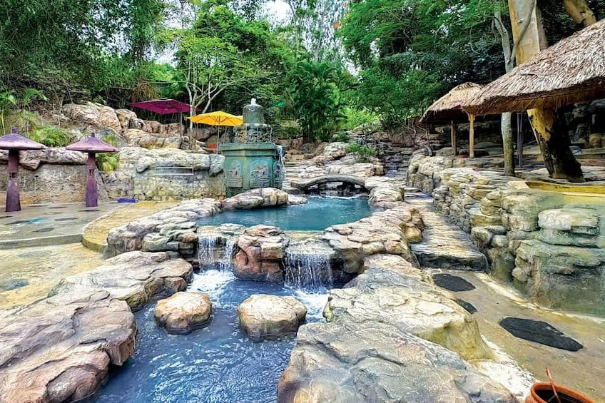 Tắm bùn Tháp Bà Nha Trang: Trải nghiệm và thư giãn