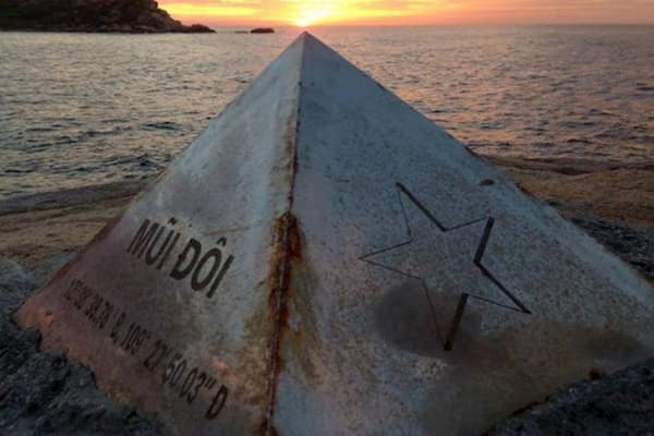 Điểm cực đông đất liền tổ quốc