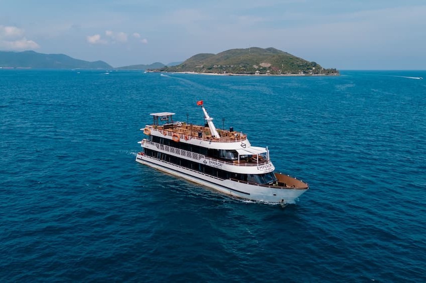 Du thuyền Nha Trang