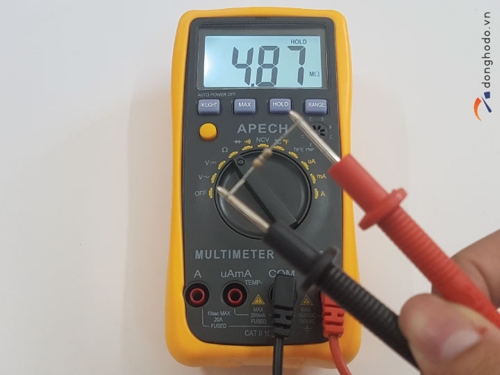 Đồng hồ đo vạn năng số APECH AM-186 đo điện trở