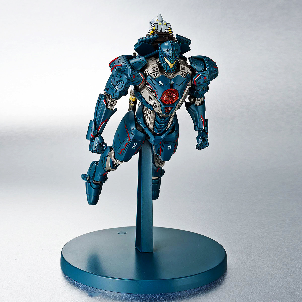 Mô hình Gipsy Danger Pacific Rim Neca cao 18cm