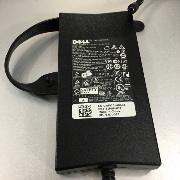 Adapter   130W DELL DA130PE1-00 For Notebook Desktop Dell  Connector Size  x 