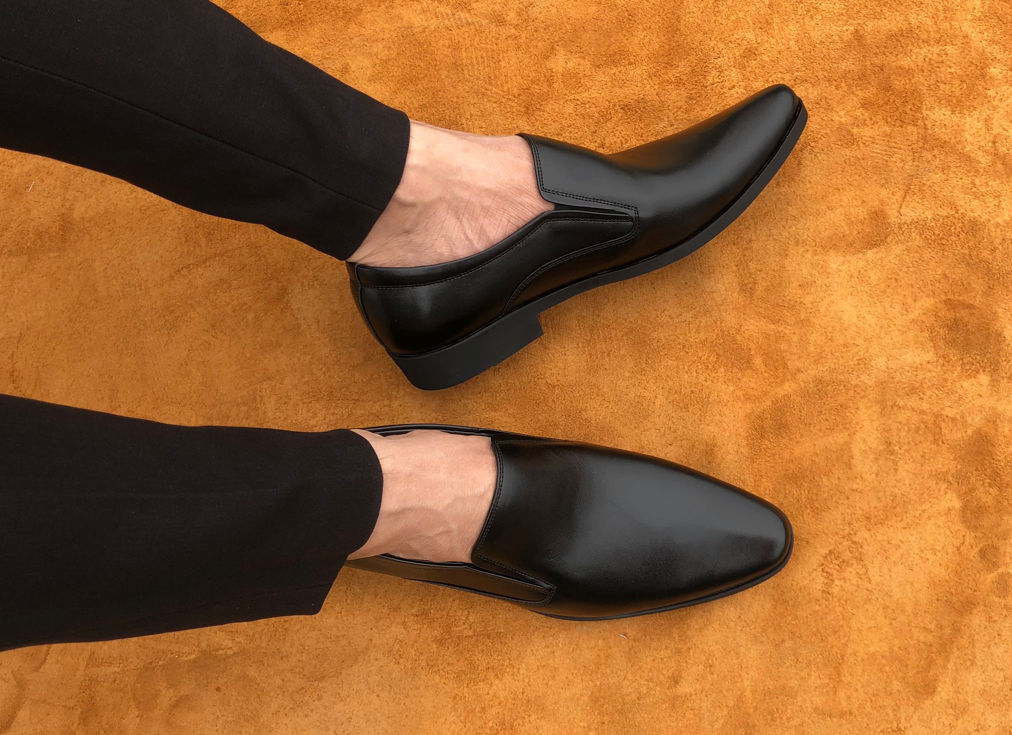 Giày đen trơn C26