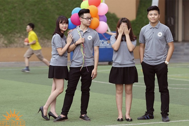 Cần lưu ý điều gì khi đặt may váy đồng phục cho nhóm