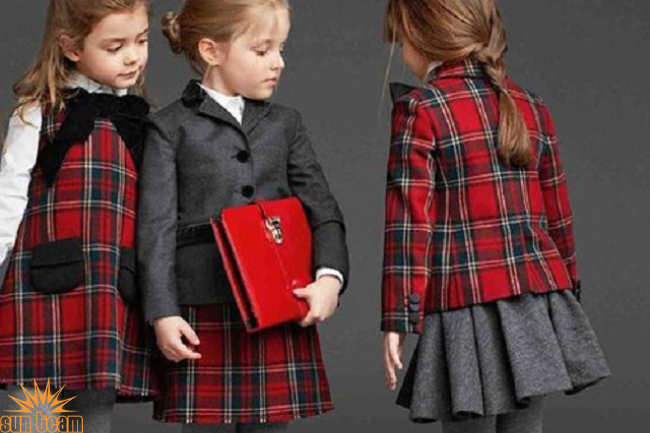 Chất liệu có vai trò quan trọng khi may váy đồng phục