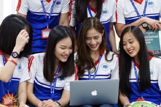 Đồng phục giúp sinh viên tiết kiệm được chi phí trang phục