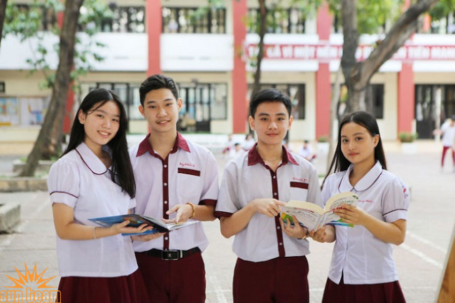 Việc may áo lớp, áo đồng phục trường giúp các thành viên gắn bó lại với nhau hơn